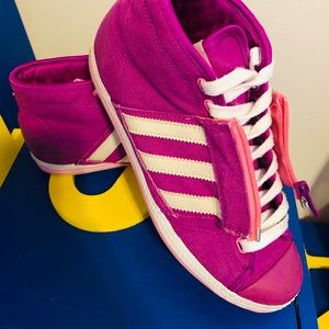 Adidas women’s size 7